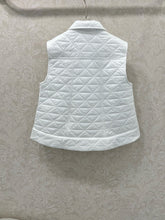 MONCLER 25S DOWN VEST IN WHITE 099